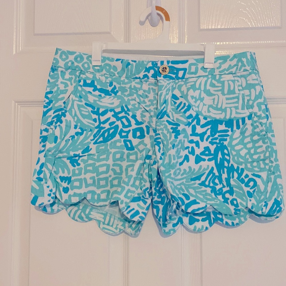 Lilly Pulitzer size 4 buttercup tropical animal print shorts